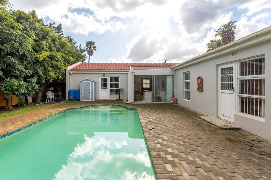 3 Bedroom Property for Sale in Flamingo Vlei Western Cape